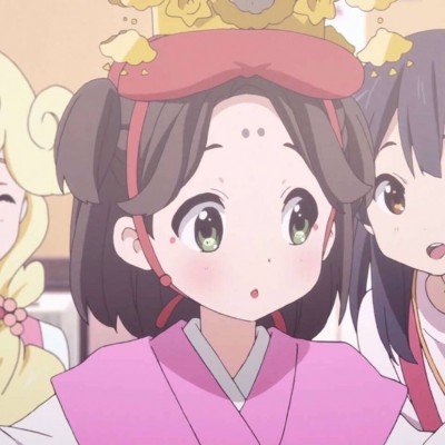 女子捡到金项链发现异常立马扔掉